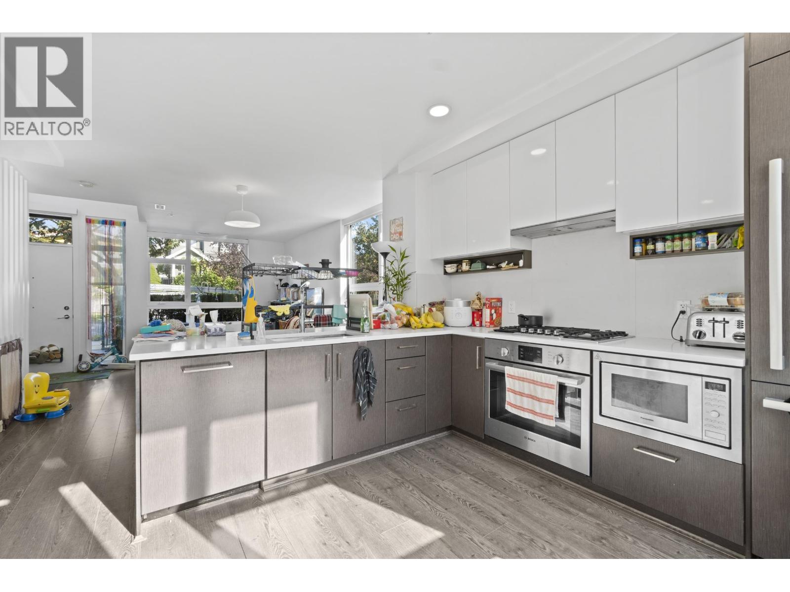 190 W 63rd Avenue, Vancouver, British Columbia  V5X 0G6 - Photo 6 - R3048326