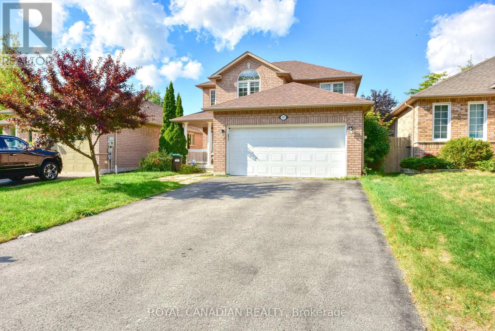 60 Crimson Ridge Road, Barrie, Ontario  L4N 0G7 - Photo 2 - S12406780