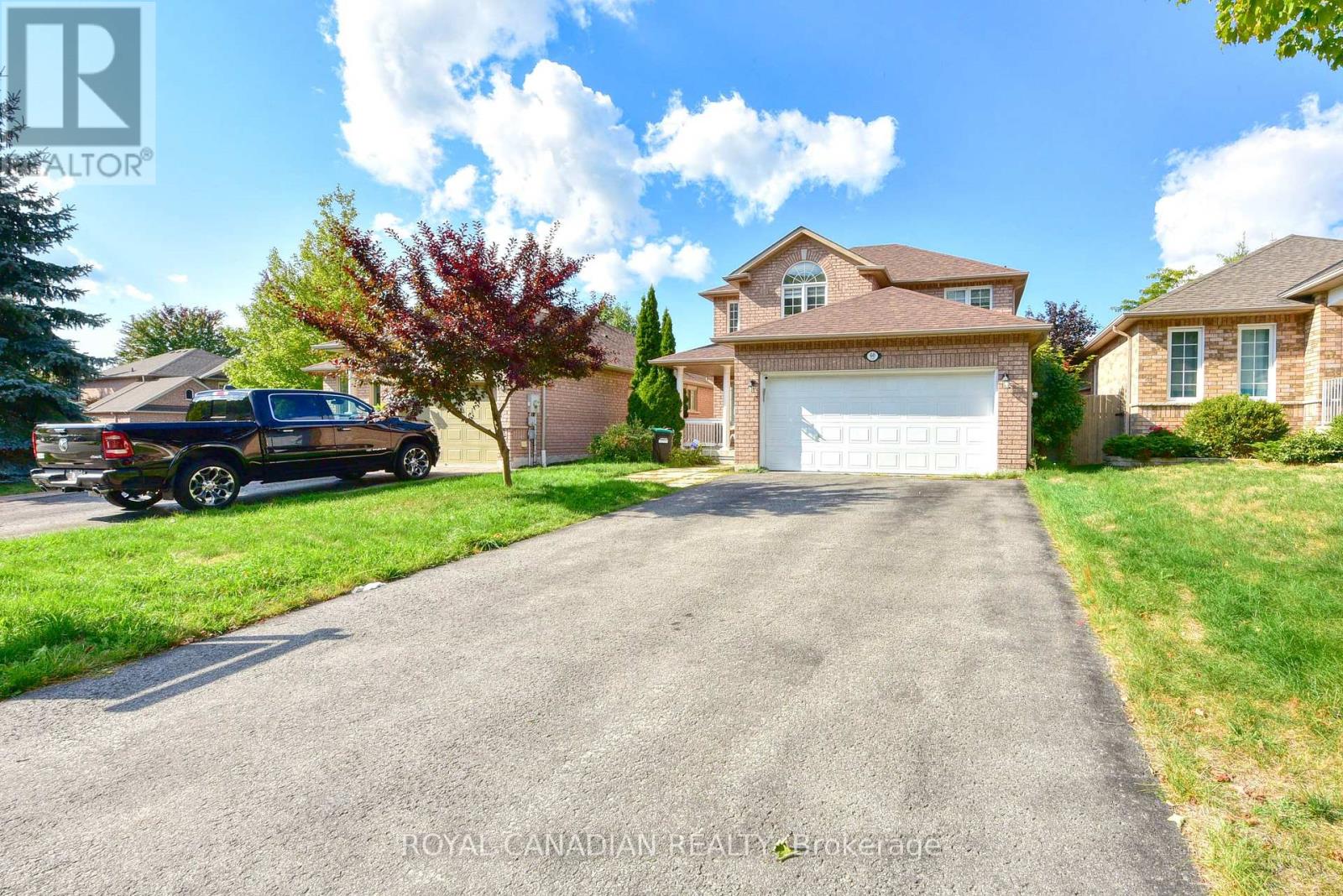 60 Crimson Ridge Road, Barrie, Ontario  L4N 0G7 - Photo 4 - S12406780