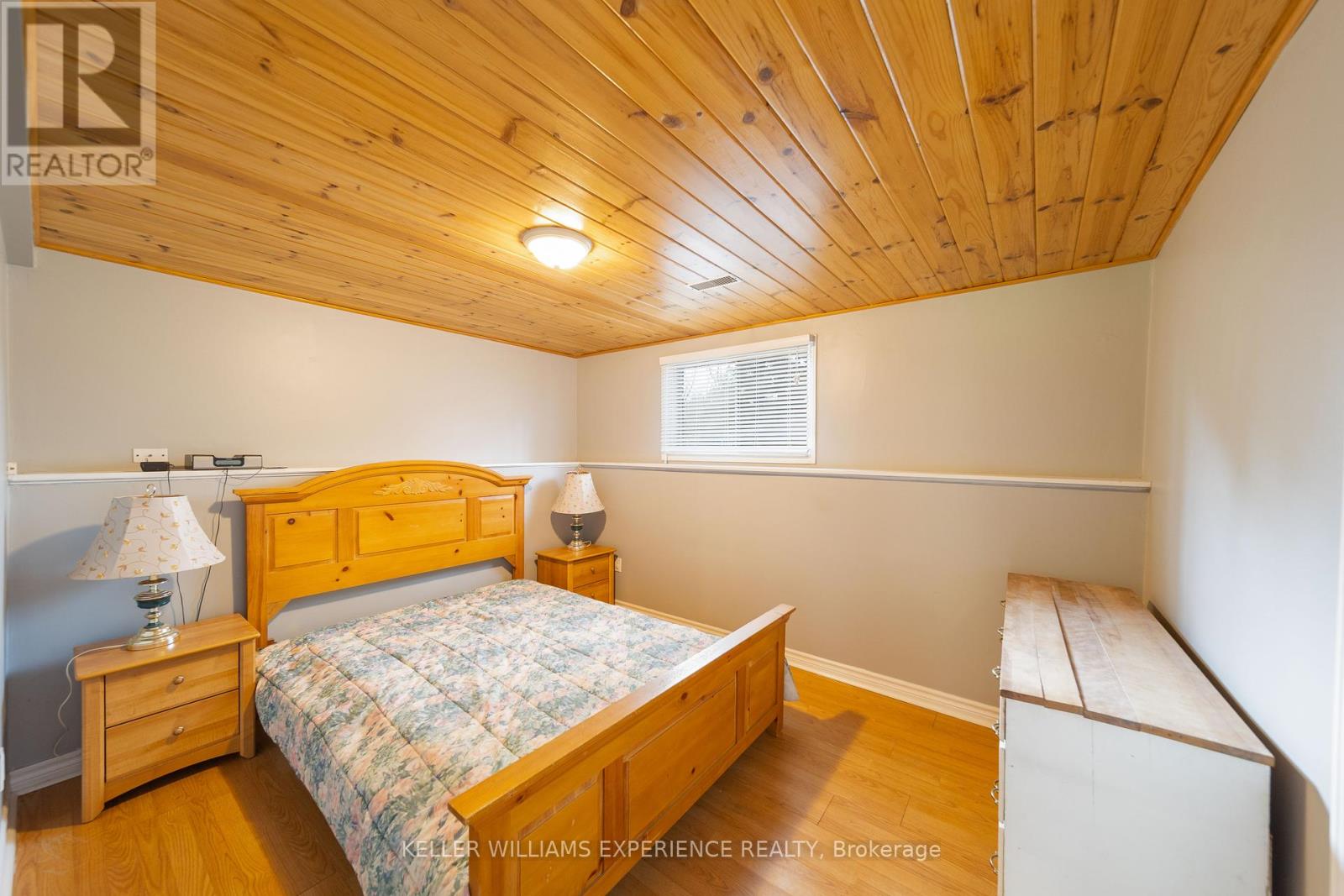 1936 Peninsula Point Road, Severn, Ontario  P0E 1N0 - Photo 33 - S12406851