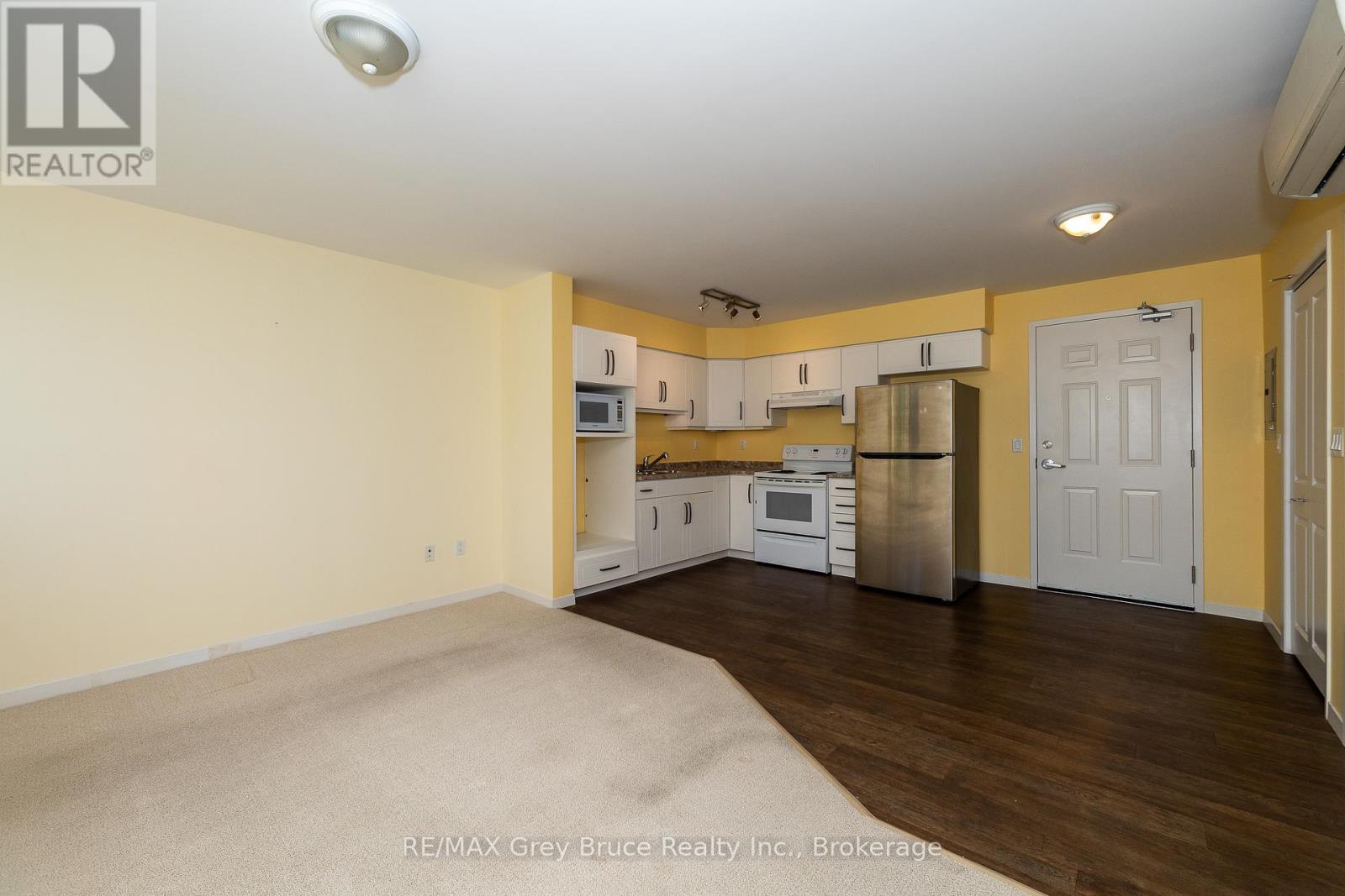 105 - 850 Alpha Street, Owen Sound, Ontario  N4K 5W8 - Photo 10 - X12407021