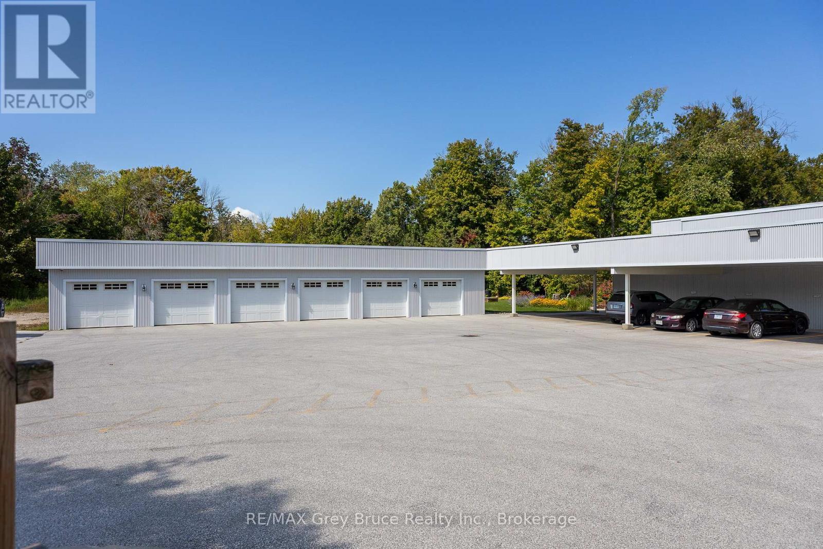 105 - 850 Alpha Street, Owen Sound, Ontario  N4K 5W8 - Photo 3 - X12407021