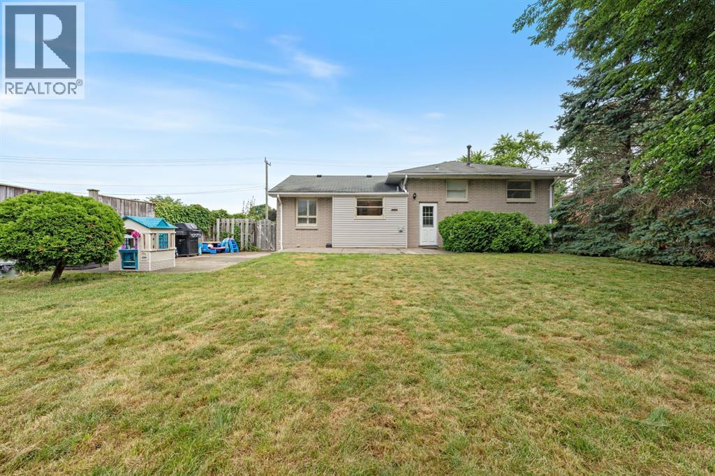 711 Cathcart Boulevard, Sarnia, Ontario  N7V 2N6 - Photo 26 - 25023492