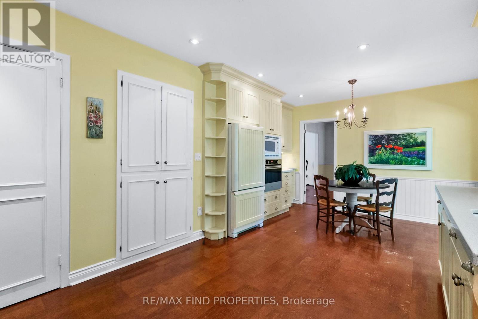 56 Edenvale Crescent, Toronto, Ontario  M9A 4A6 - Photo 25 - W12406792