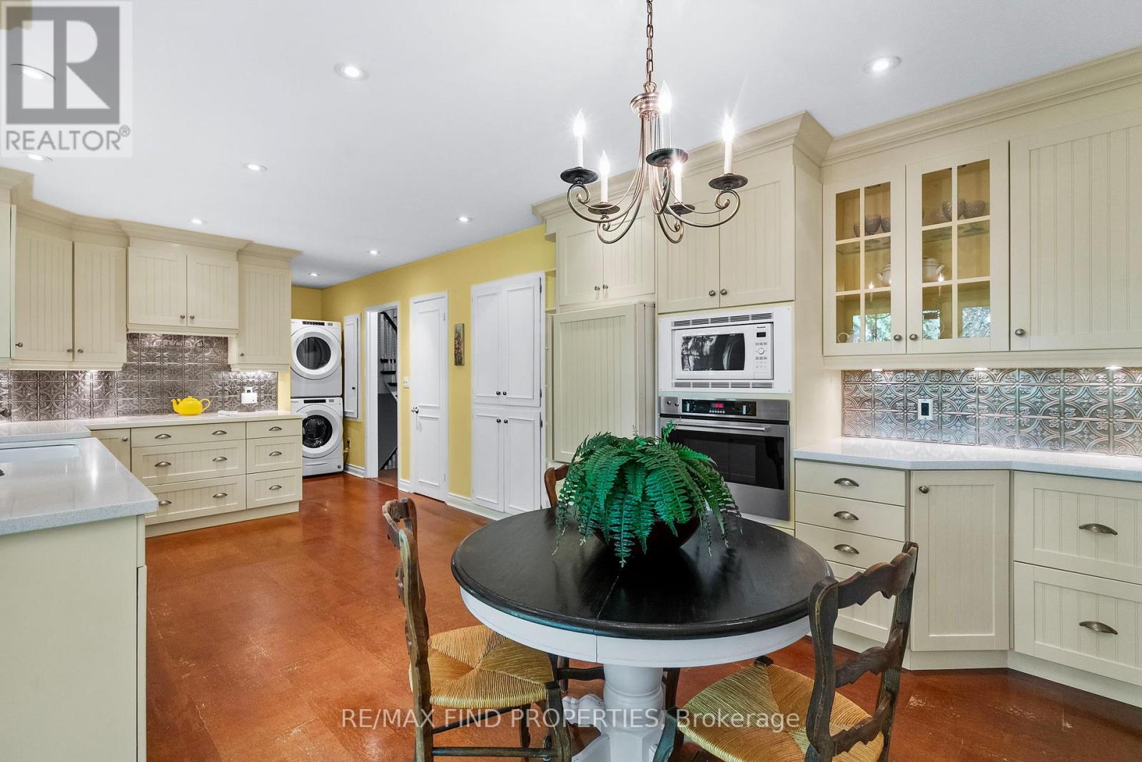 56 Edenvale Crescent, Toronto, Ontario  M9A 4A6 - Photo 26 - W12406792