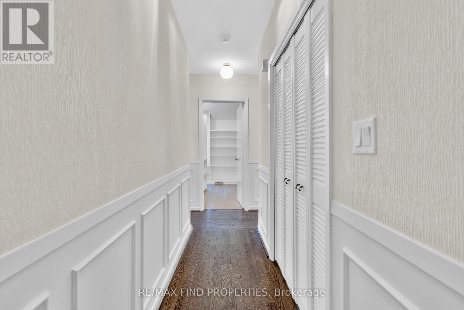 56 Edenvale Crescent, Toronto, Ontario  M9A 4A6 - Photo 37 - W12406792