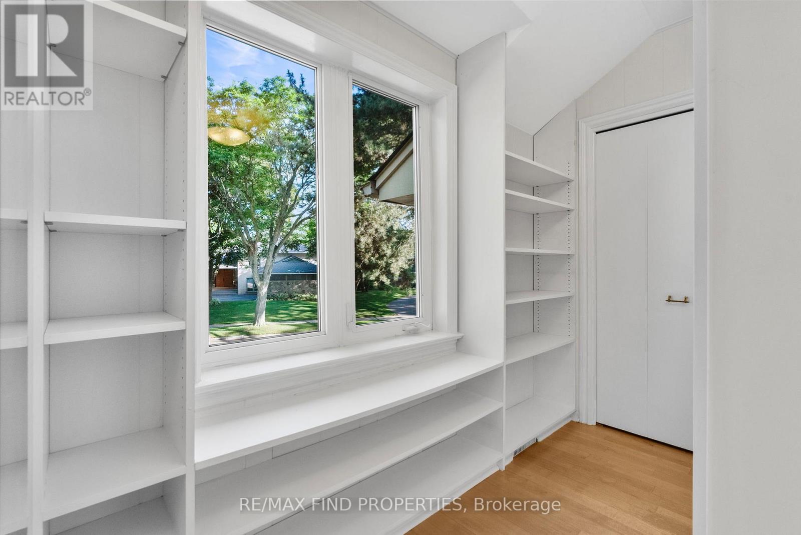 56 Edenvale Crescent, Toronto, Ontario  M9A 4A6 - Photo 46 - W12406792
