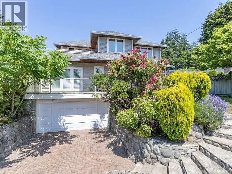 1361 INGLEWOOD AVENUE, West Vancouver, British Columbia