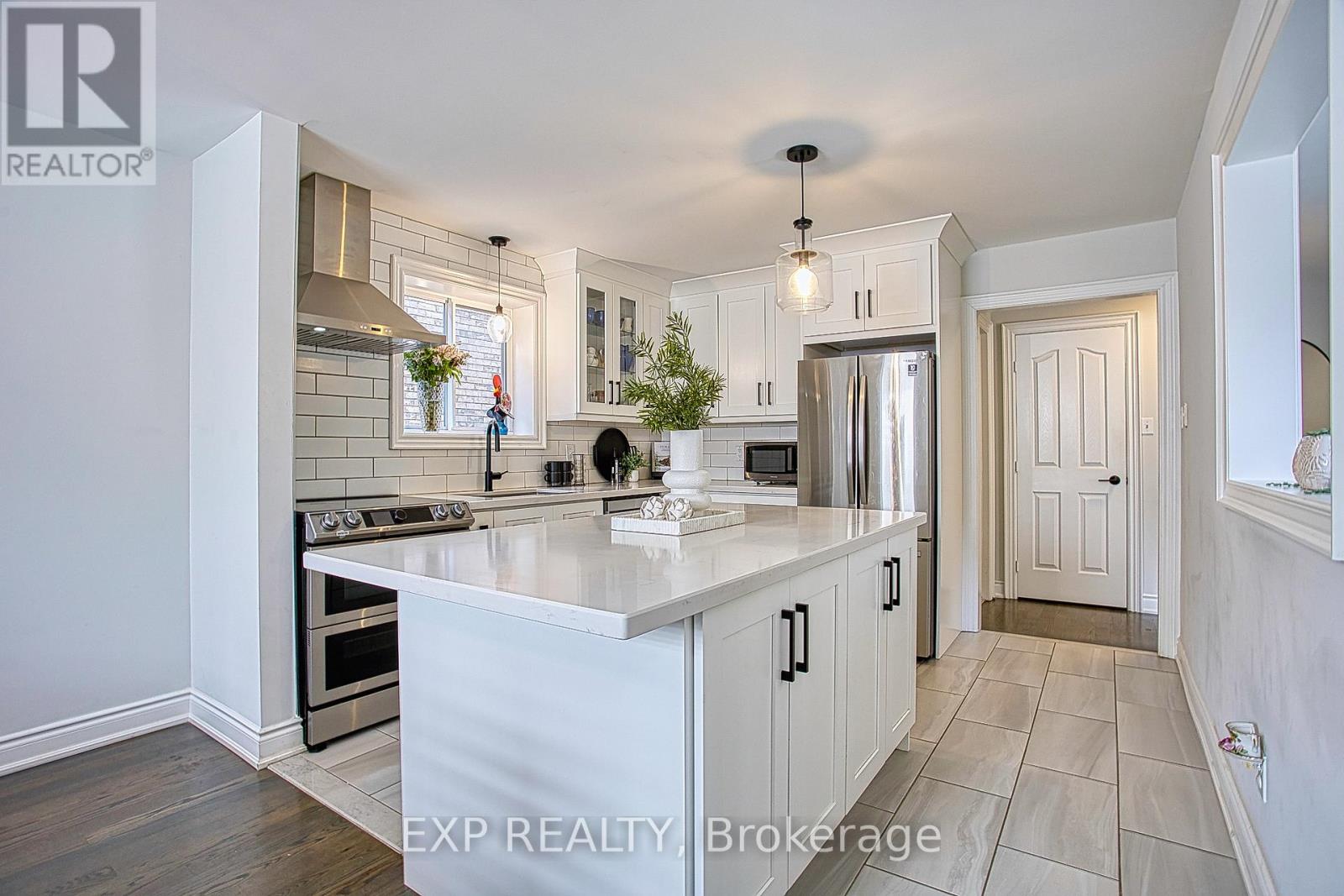 41 Aspen Drive, Grimsby, Ontario  L3M 5M1 - Photo 11 - X12406791