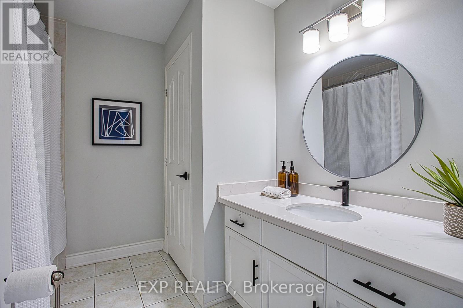 41 Aspen Drive, Grimsby, Ontario  L3M 5M1 - Photo 25 - X12406791