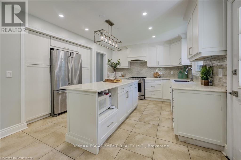 5180 Southgate Avenue, Niagara Falls, Ontario  L2E 7G5 - Photo 7 - X12406819