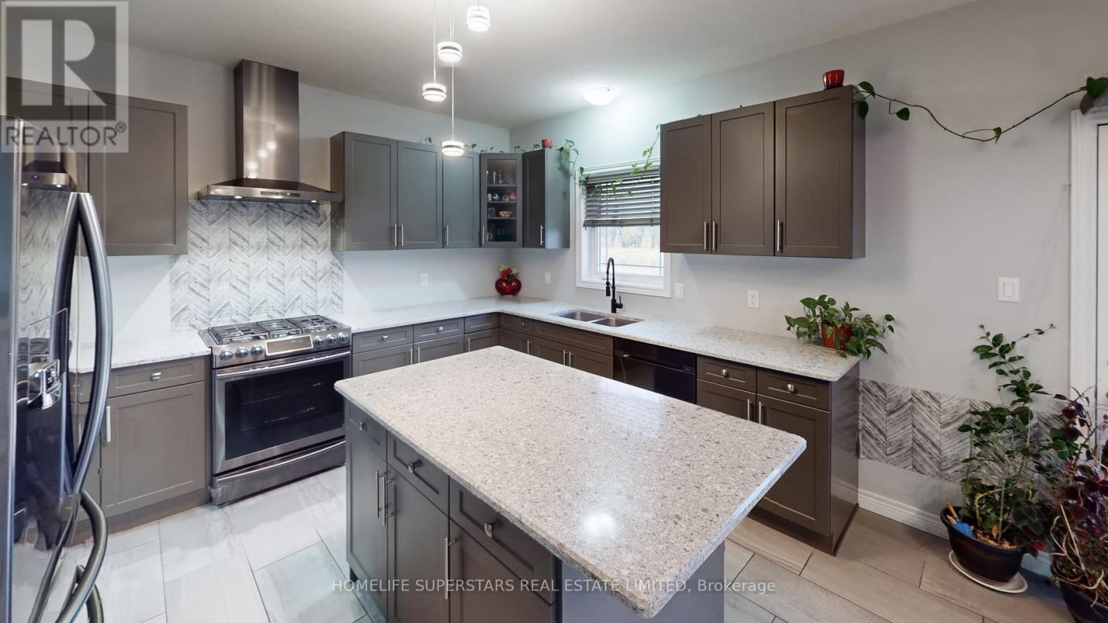 341 Rivertrail Avenue, Kitchener, Ontario  N2A 0K4 - Photo 46 - X12406852