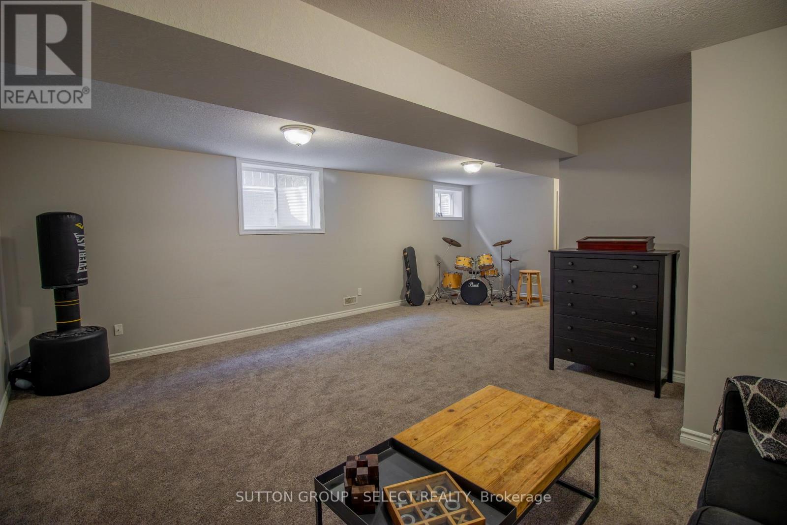 1021 Oakcrossing Gate, London North, Ontario  N6H 0E9 - Photo 25 - X12391596