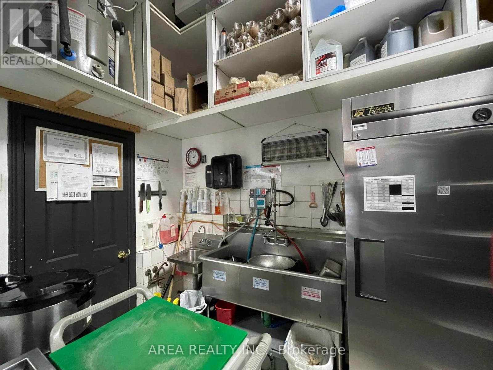 1250 Bay Street S, Toronto (Annex), Ontario  M5R 2B4 - Photo 6 - C12406991
