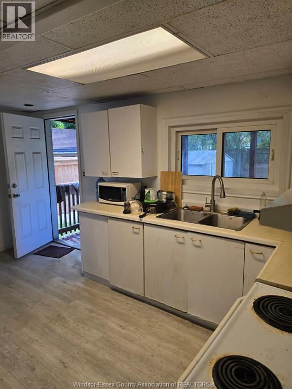 3242 Baby Street, Windsor, Ontario  N9C 1K5 - Photo 9 - 25023326
