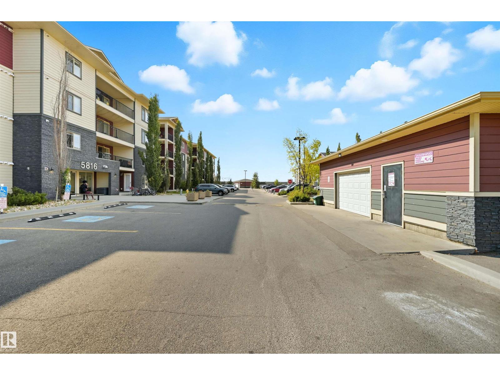 #321 5816 Mullen Pl Nw, Edmonton, Alberta  T5Y 3X7 - Photo 4 - E4457983