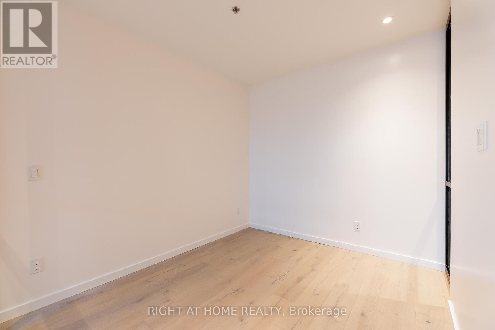 202 - 778 Queen Street E, Toronto, Ontario  M4M 1H4 - Photo 14 - E12406873