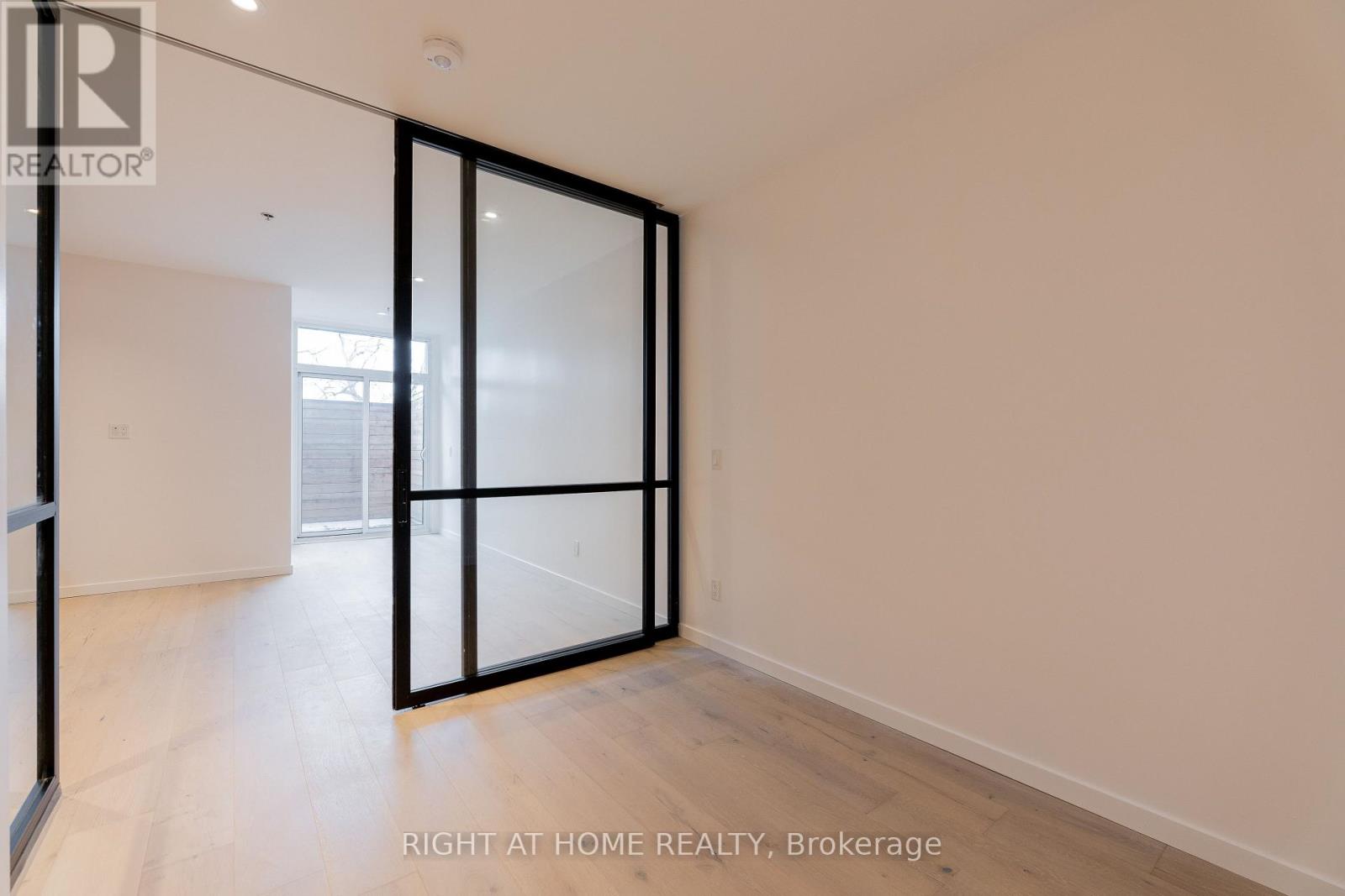 202 - 778 Queen Street E, Toronto, Ontario  M4M 1H4 - Photo 15 - E12406873