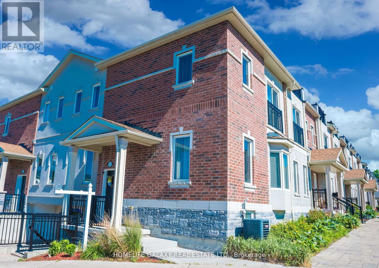 8 - 1050 ELTON WAY, Whitby, Ontario