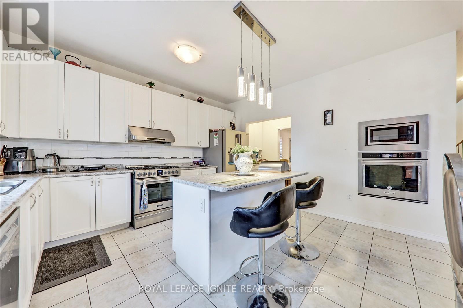 2021 Kurelo Drive, Oshawa, Ontario  L1K 0W7 - Photo 14 - E12407006