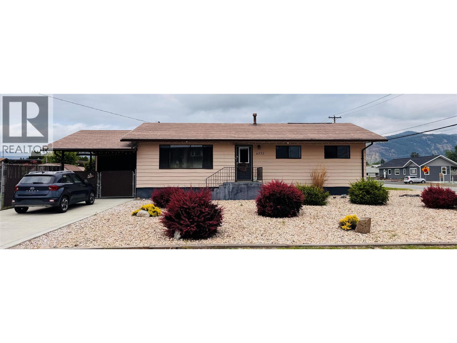 6773 14TH Street, Grand Forks, British Columbia