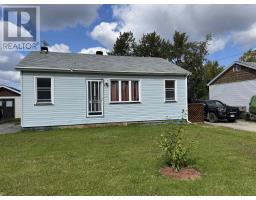 23 Manitou Road W, Manitouwadge, Ca