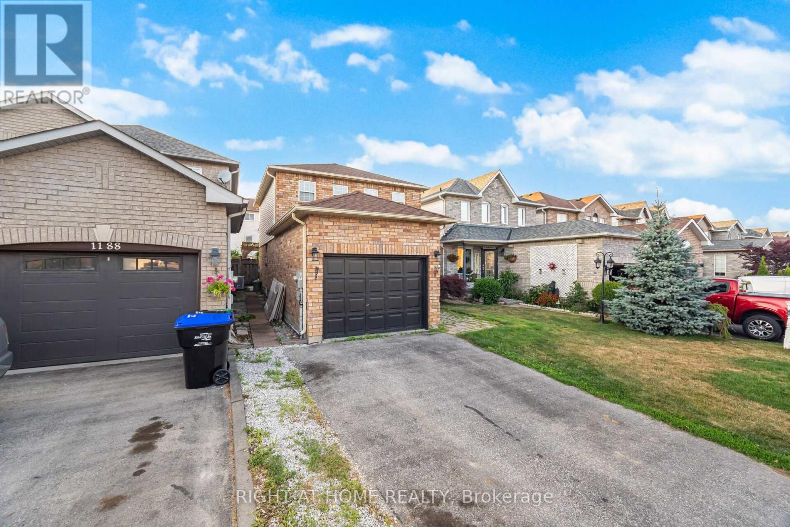 1186 Andrade Lane, Innisfil, Ontario  L9S 4X6 - Photo 3 - N12406882