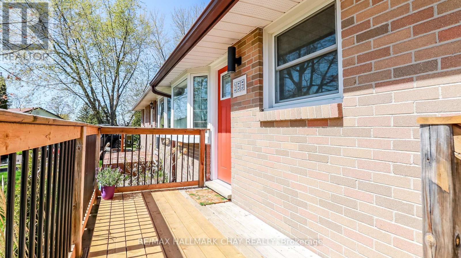 255 Calford Street, Essa, Ontario  L0M 1B0 - Photo 40 - N12406888