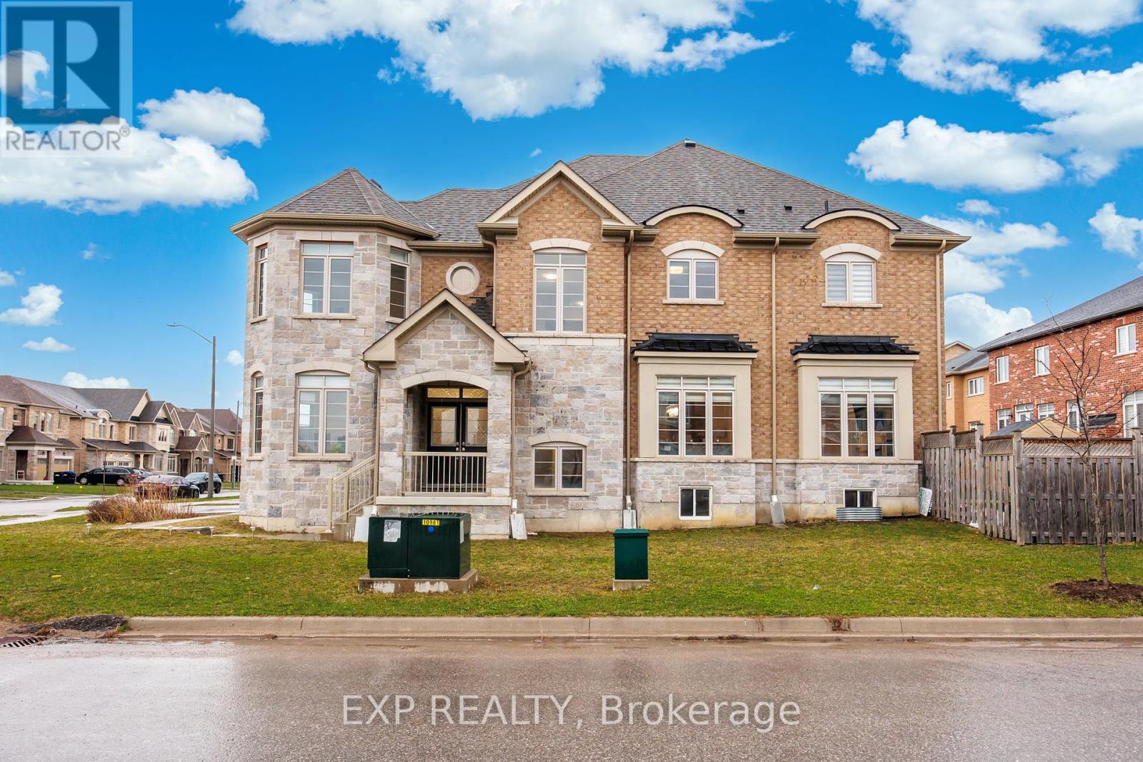 2300 Lozenby Street, Innisfil (Alcona), Ontario  L9S 0M8 - Photo 3 - N12406922