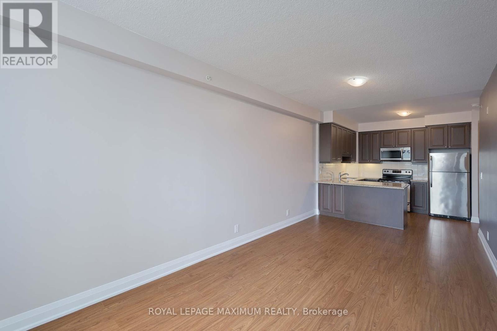 312 - 12 Woodstream Boulevard, Vaughan, Ontario  L4L 8C4 - Photo 10 - N12406940