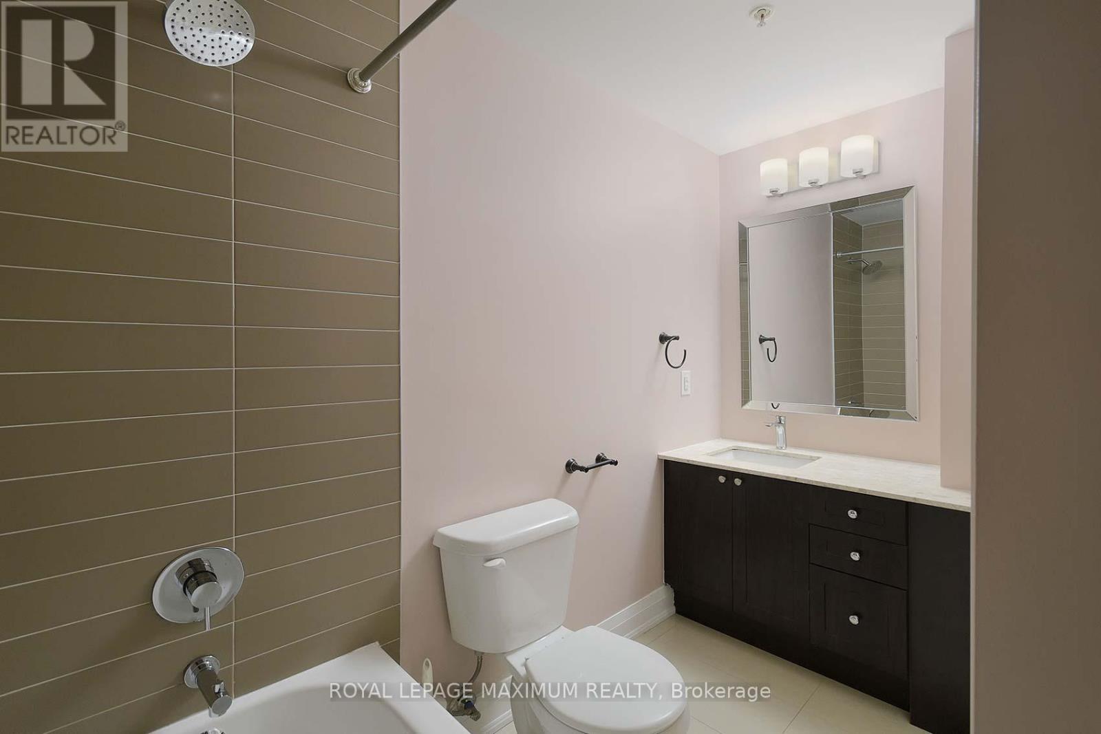 312 - 12 Woodstream Boulevard, Vaughan, Ontario  L4L 8C4 - Photo 20 - N12406940