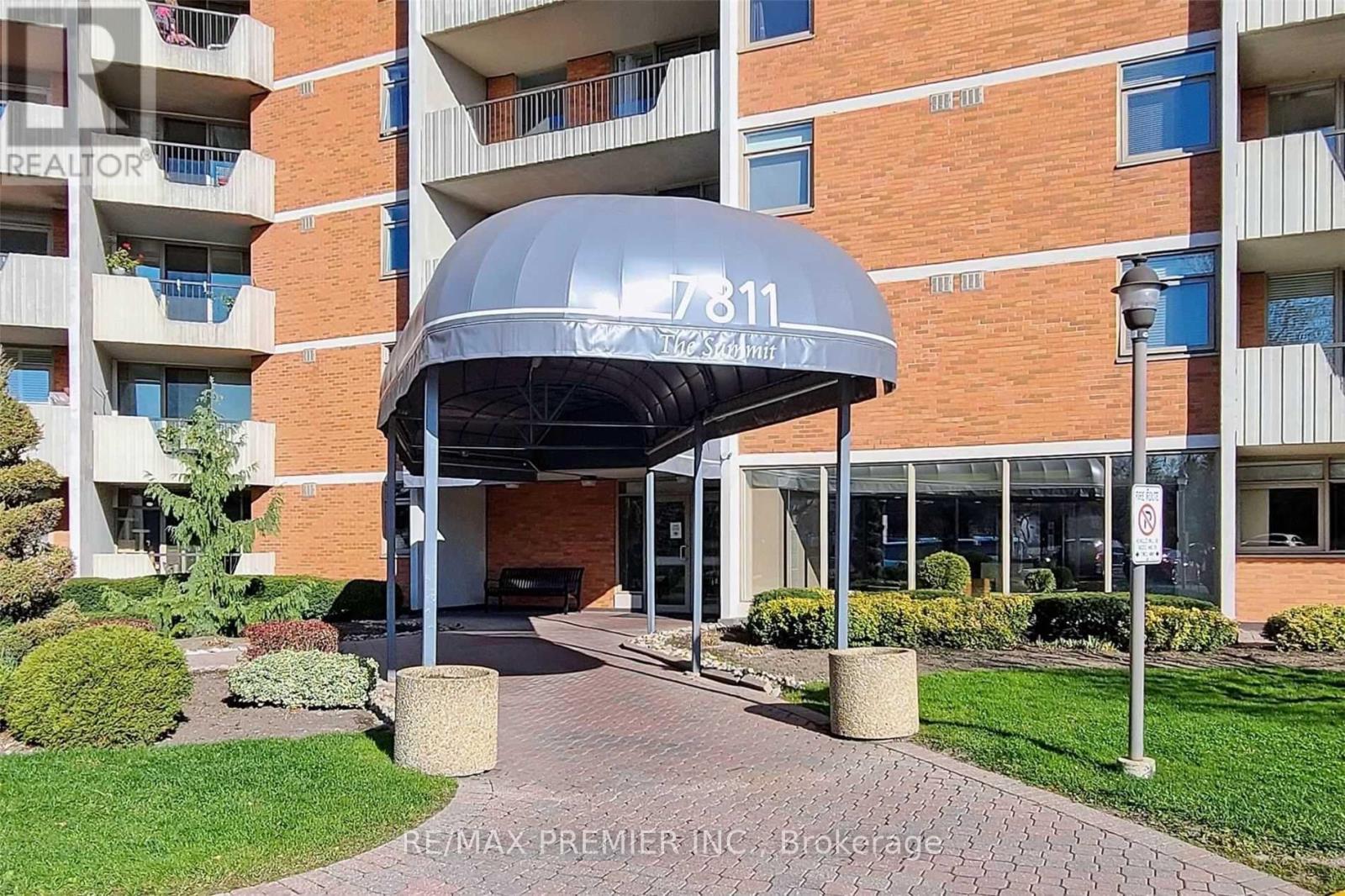 1002 - 7811 Yonge Street, Markham, Ontario  L3T 4S3 - Photo 2 - N12407005