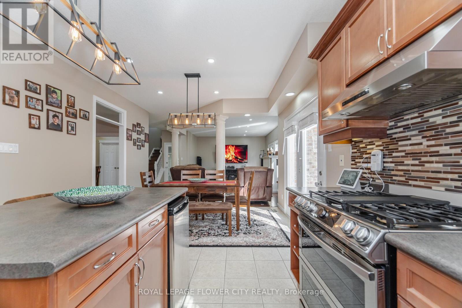 908 Gabor Street, London South, Ontario  N6K 4V6 - Photo 10 - X12406311