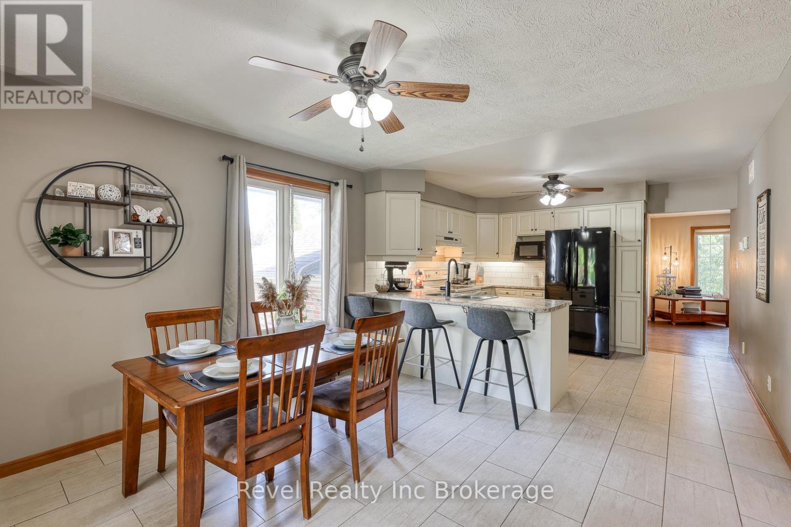 122 Hemlock Road, Ingersoll, Ontario  N5C 3Z6 - Photo 10 - X12407058