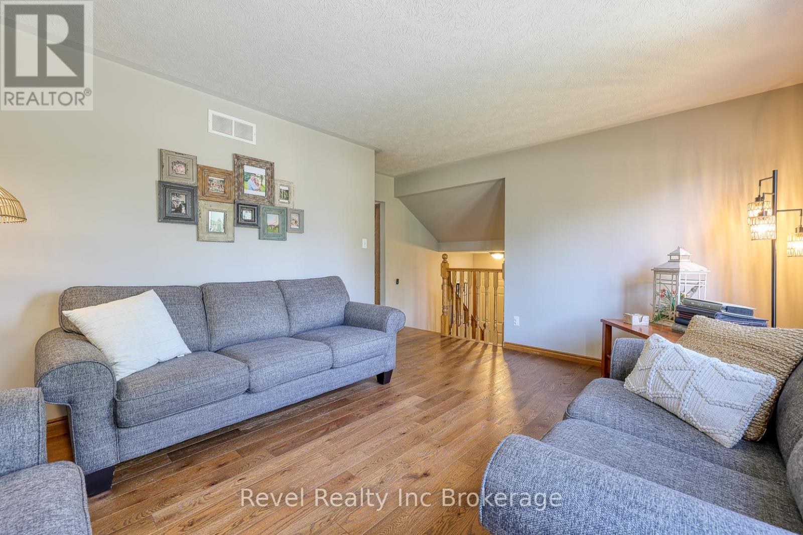 122 Hemlock Road, Ingersoll, Ontario  N5C 3Z6 - Photo 5 - X12407058