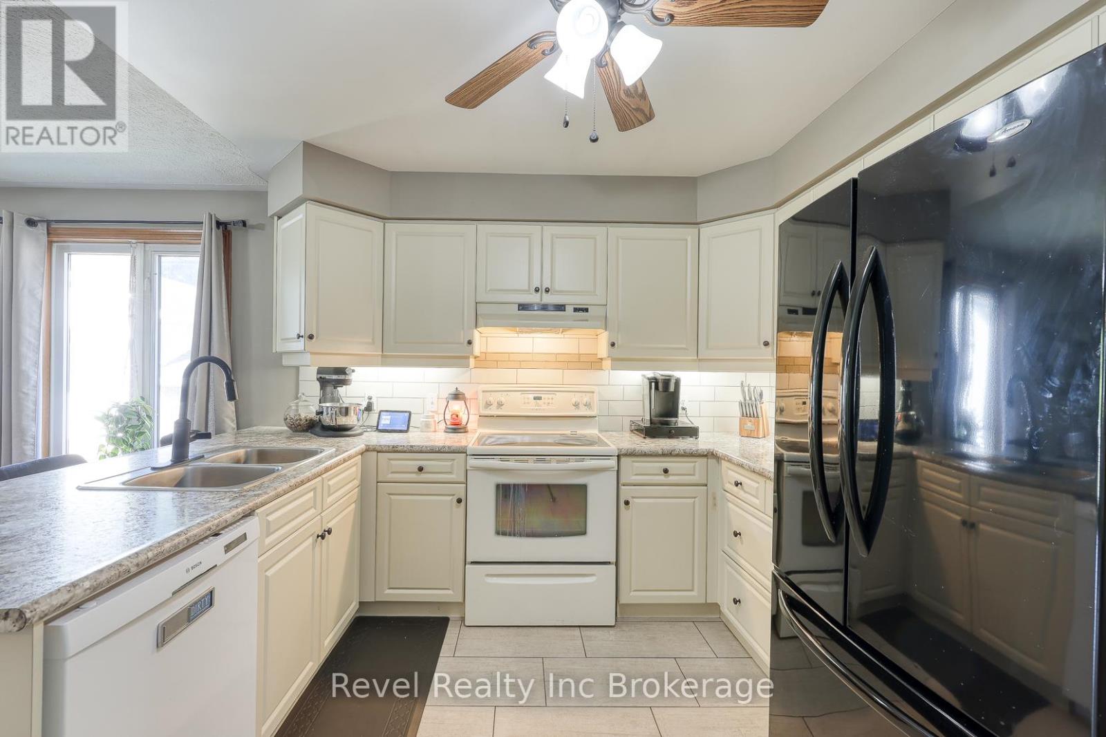 122 Hemlock Road, Ingersoll, Ontario  N5C 3Z6 - Photo 8 - X12407058