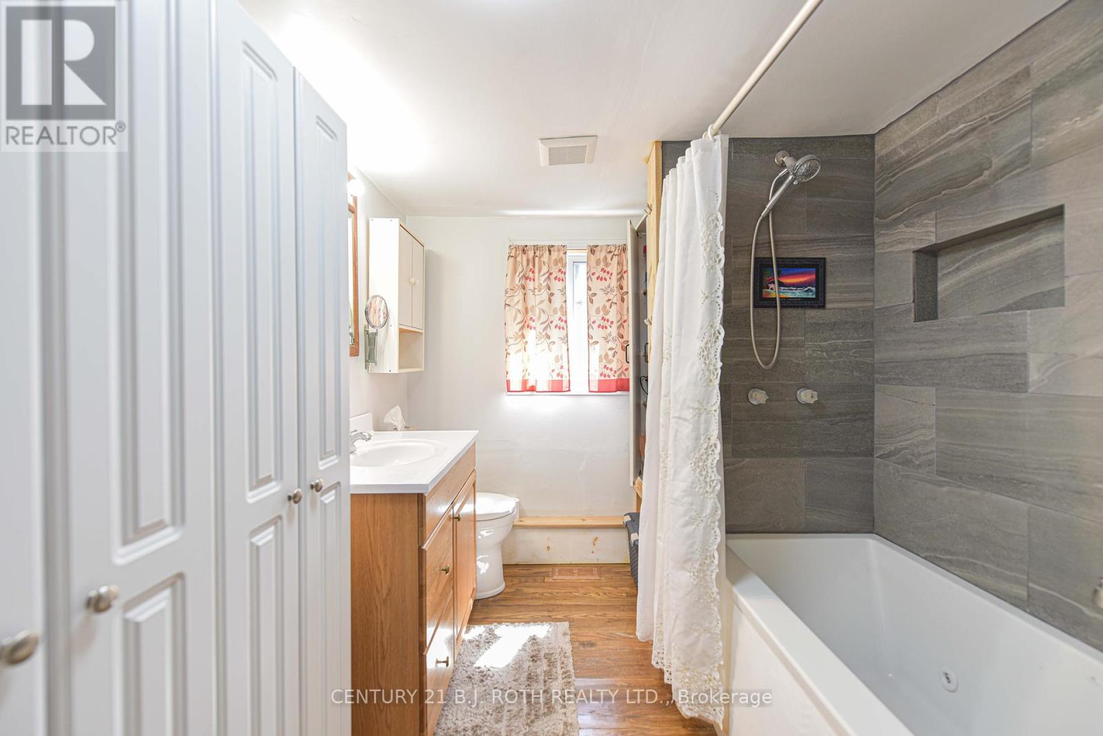 3801 Wood Avenue, Severn, Ontario  L3V 6H3 - Photo 39 - S12406942