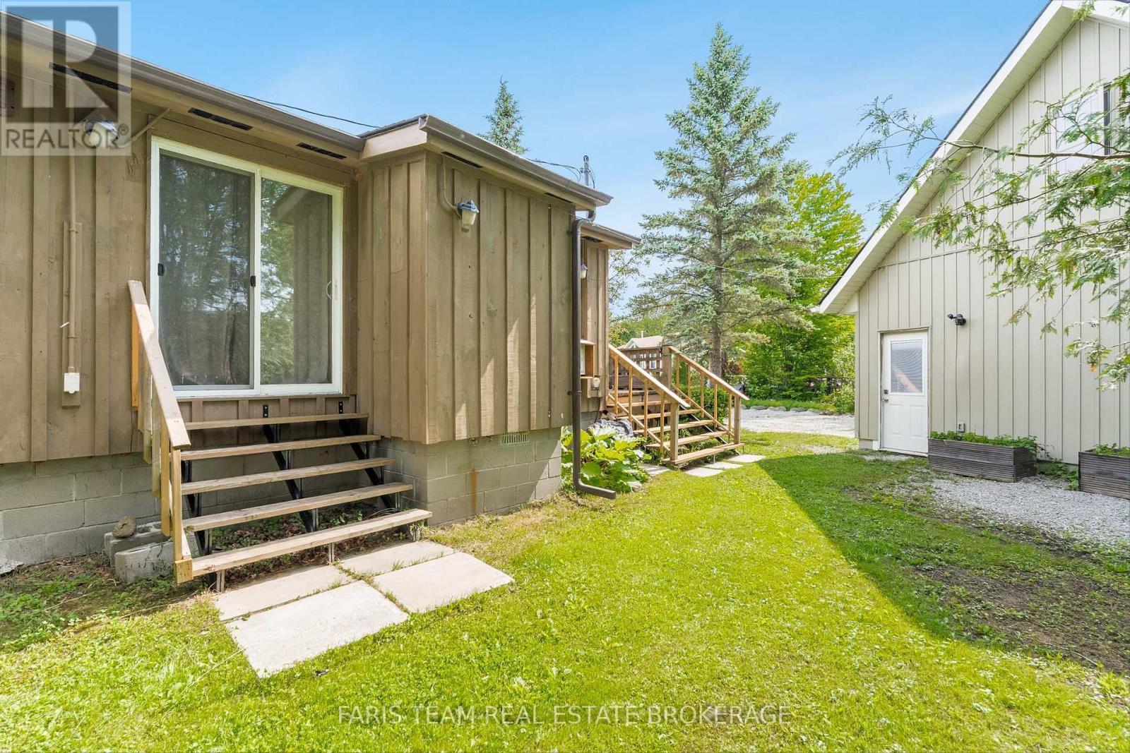 4 Schooner Lane, Tay, Ontario  L0K 2C0 - Photo 19 - S12407000