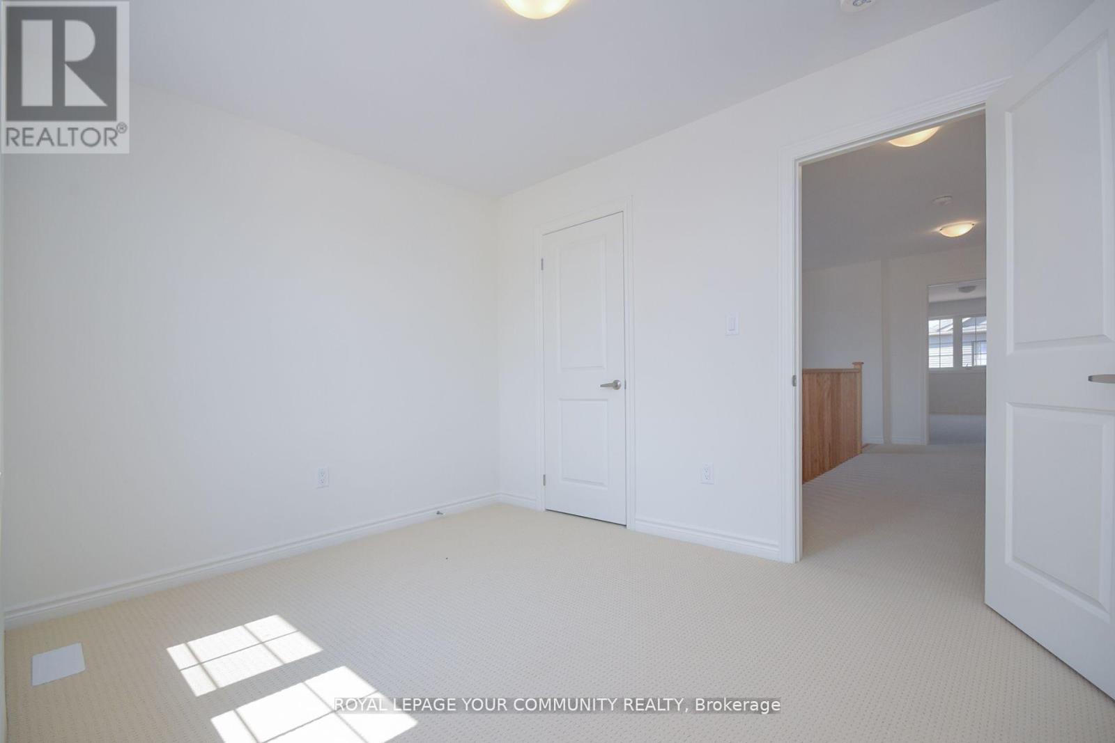 244 Mckenzie Drive, Clearview, Ontario  L0M 1S0 - Photo 18 - S12407025