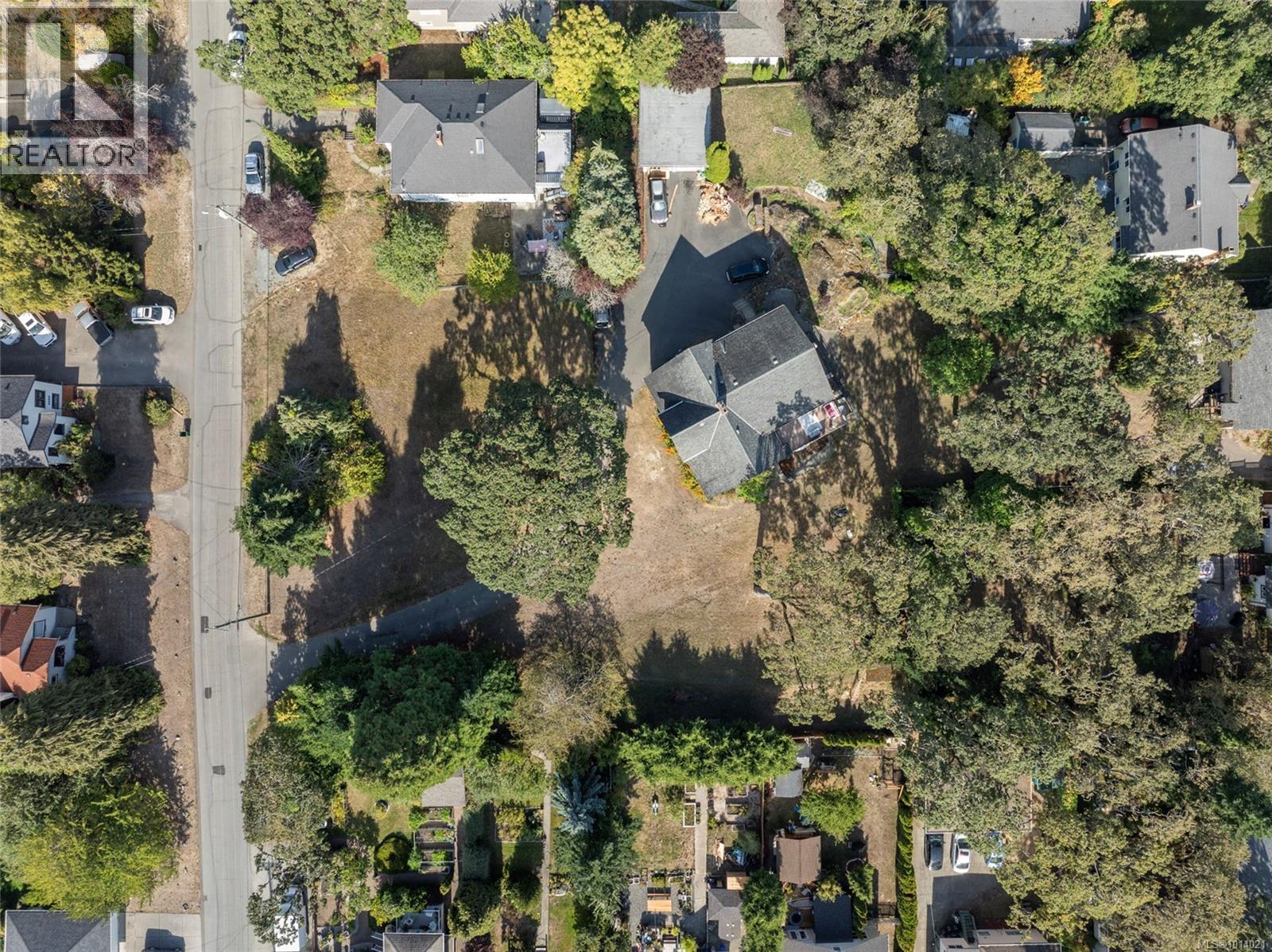 Property at 3353 Salsbury Way image 2