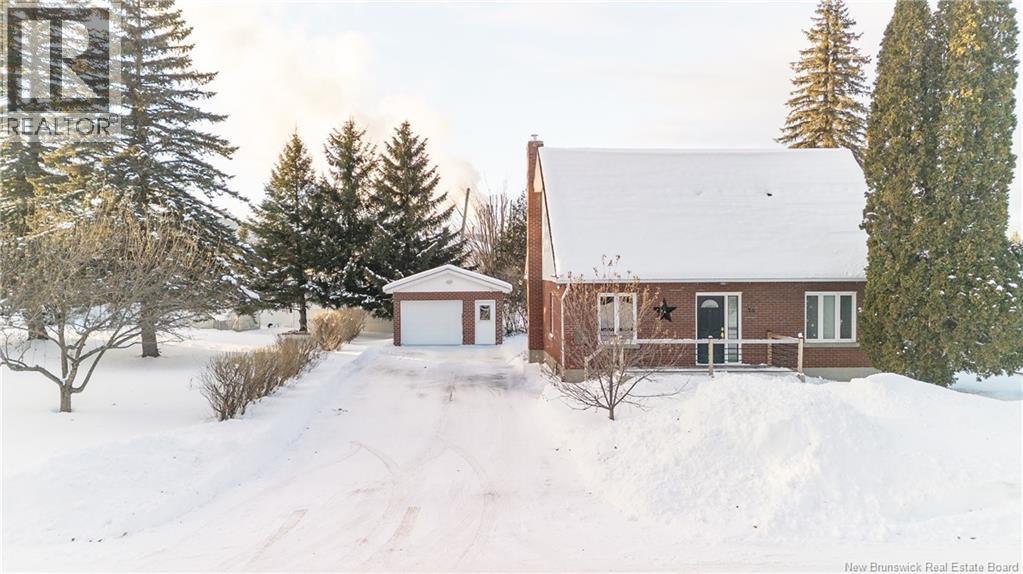 70 Ordonnance Avenue, Edmundston, New Brunswick  E3V 1C5 - Photo 3 - NB126814