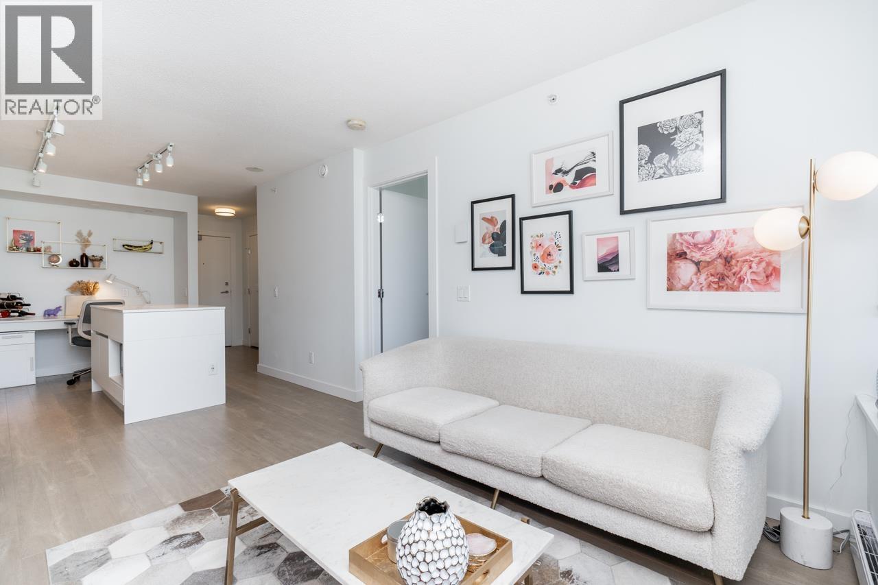 2810 908 QUAYSIDE DRIVE, New Westminster, British Columbia