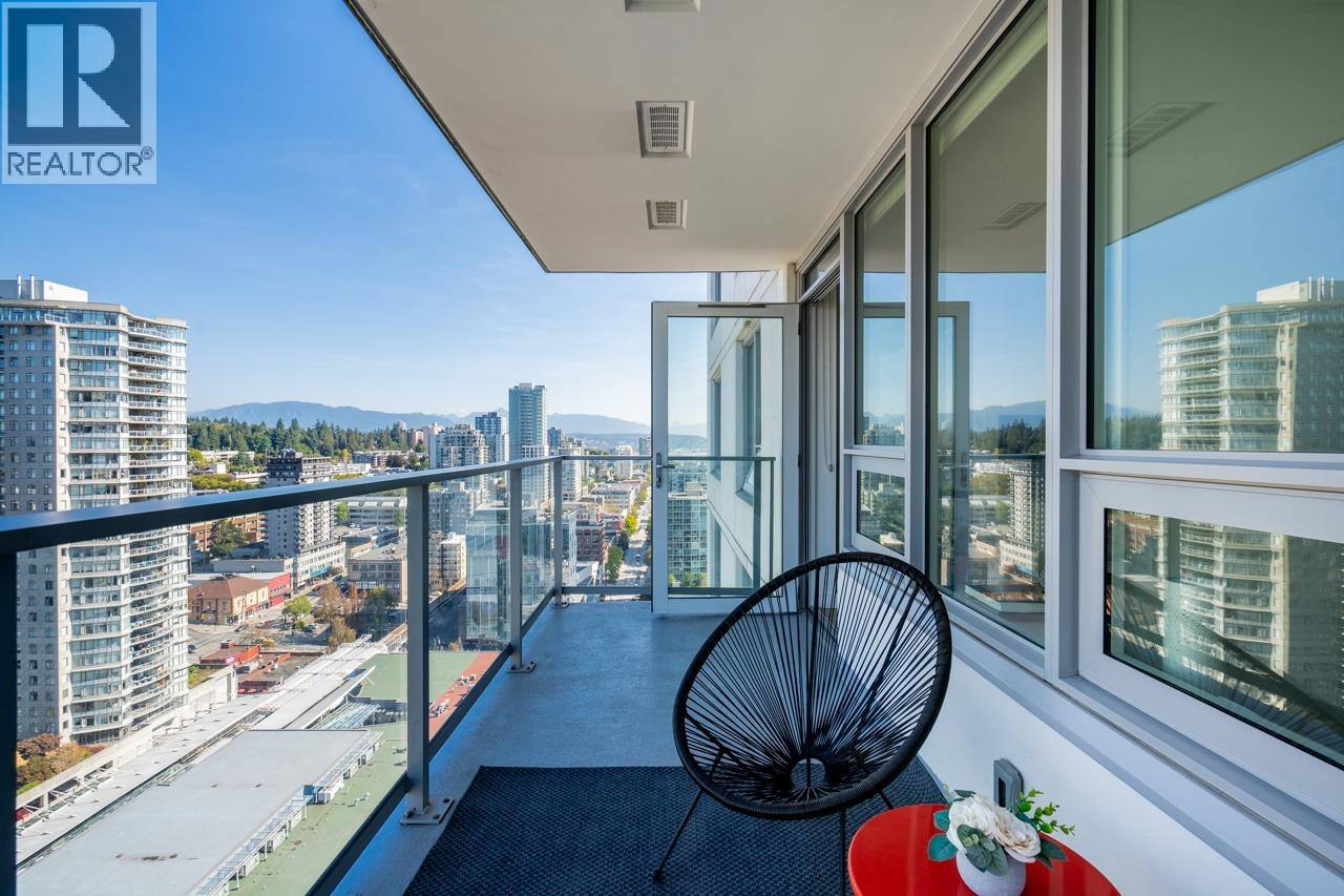 2810 908 Quayside Drive, New Westminster, British Columbia  V3M 0L4 - Photo 2 - R3048332