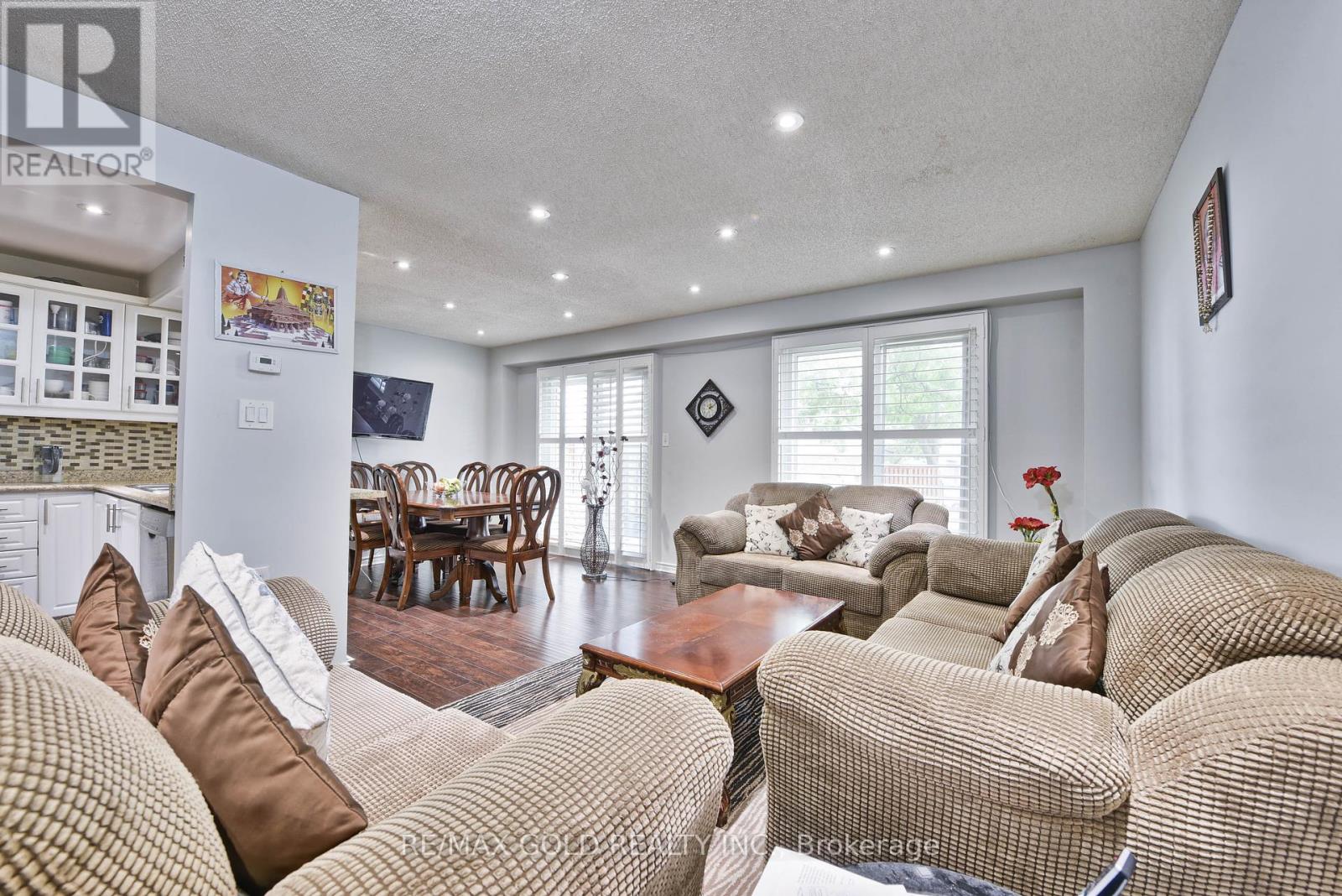 64 - 399 Vodden Street E, Brampton (Madoc), Ontario  L6V 3V1 - Photo 10 - W12406867