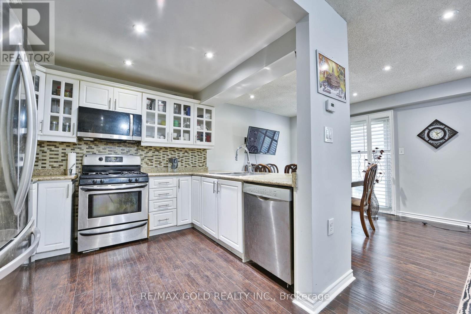 64 - 399 Vodden Street E, Brampton (Madoc), Ontario  L6V 3V1 - Photo 11 - W12406867