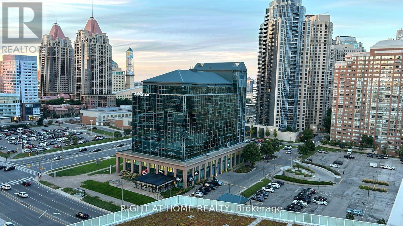 1203 - 3883 Quartz Road, Mississauga (City Centre), Ontario  L5B 0M4 - Photo 15 - W12406885