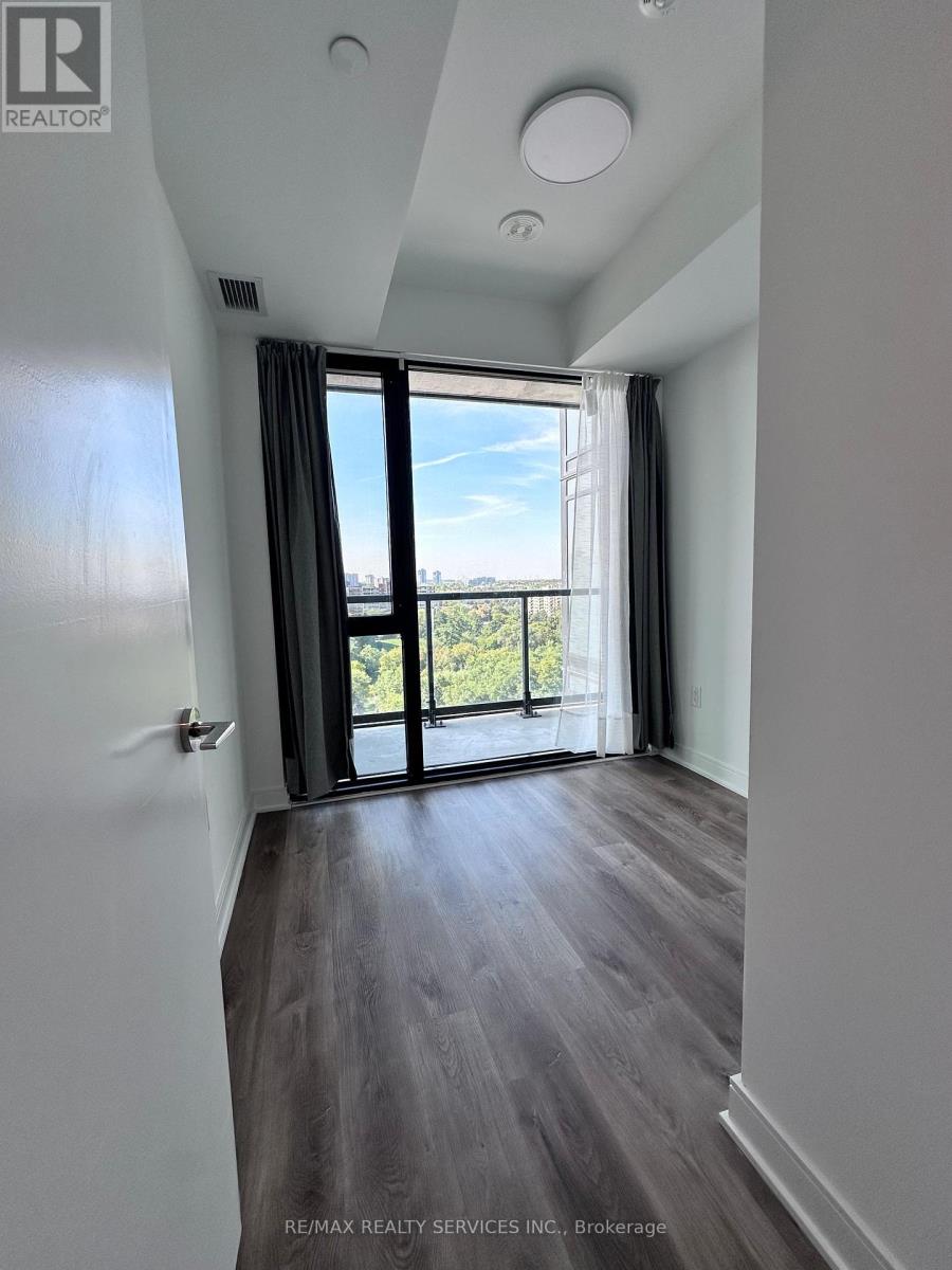 1303 - 86 Dundas Street E, Mississauga, Ontario  L5A 1W4 - Photo 4 - W12406929