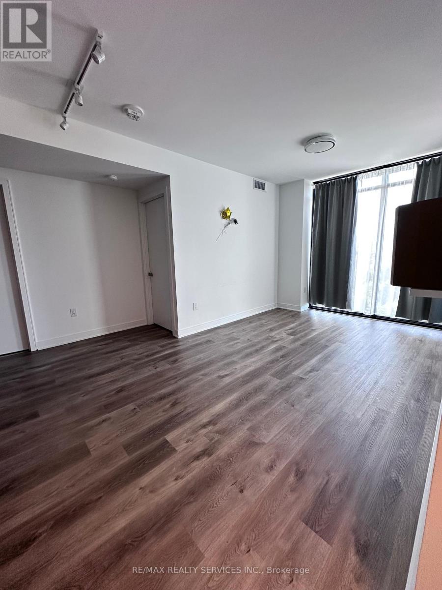 1303 - 86 Dundas Street E, Mississauga, Ontario  L5A 1W4 - Photo 5 - W12406929