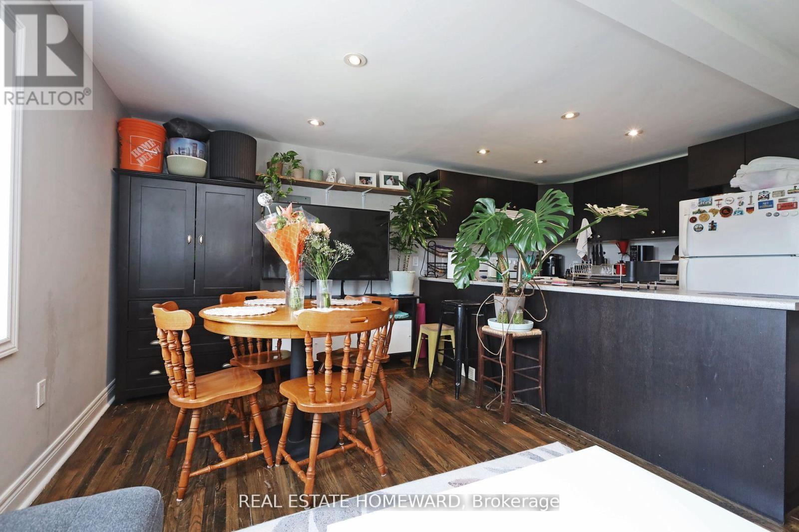 156 Royal York Road, Toronto, Ontario  M8V 2V3 - Photo 12 - W12406957
