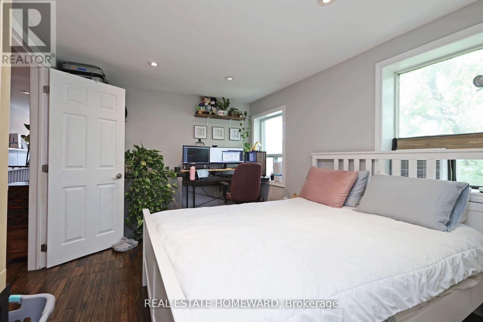 156 Royal York Road, Toronto, Ontario  M8V 2V3 - Photo 14 - W12406957